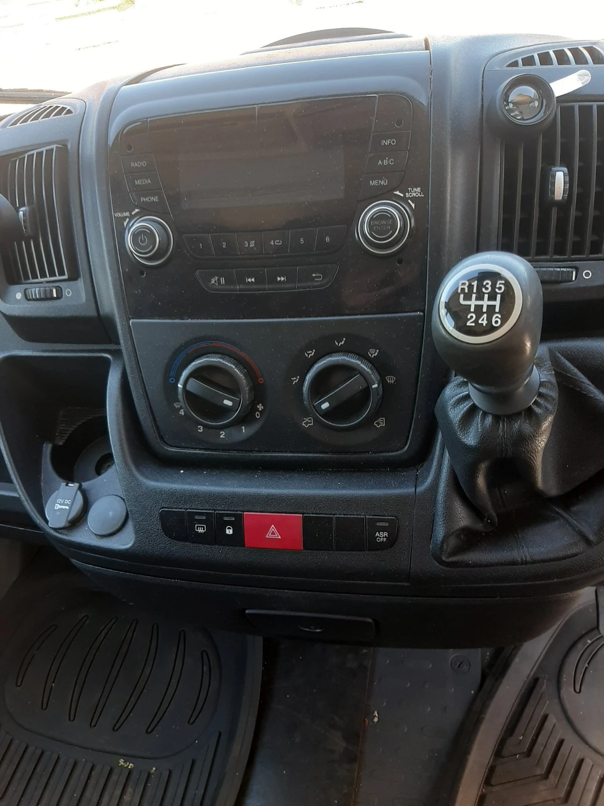 Peugeot Boxer 2.2, снимка 8 - Бусове и автобуси - 55483206