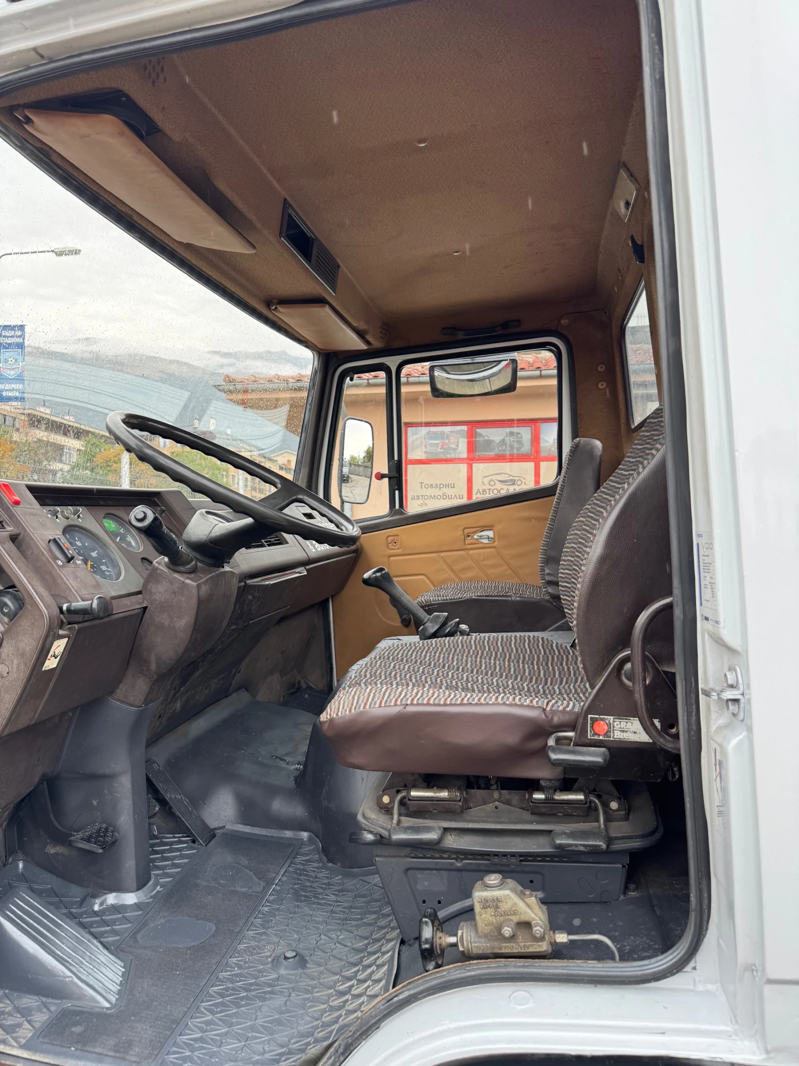 Mercedes-Benz 914 кран Атлас 60 , тристранен сдамосвал  - изображение 9