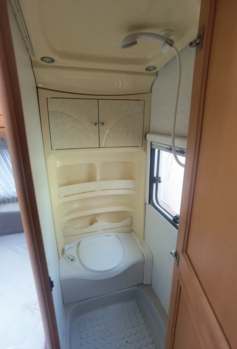 Каравана Hobby Exclusive prestige 560, снимка 10 - Каравани и кемпери - 52072669