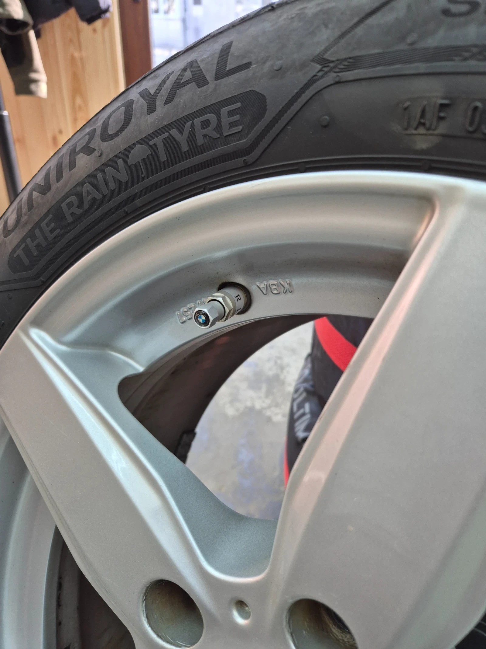 Гуми с джанти Uniroyal 205/55R16, снимка 5 - Гуми и джанти - 54780133