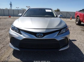 Toyota Camry 2.5l Le Hybrid, снимка 12