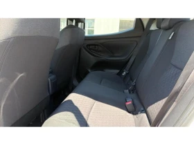 Toyota Yaris CHIC, Месечна вноска от 200 евро, снимка 11