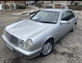 Mercedes-Benz E 220, снимка 1