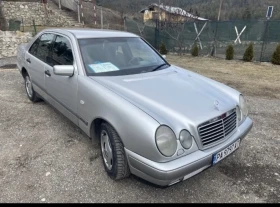 Mercedes-Benz E 220, снимка 3