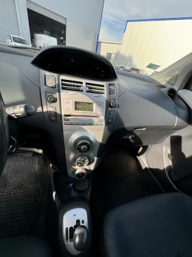 Toyota Yaris 1.0VVTi Automatic, снимка 11