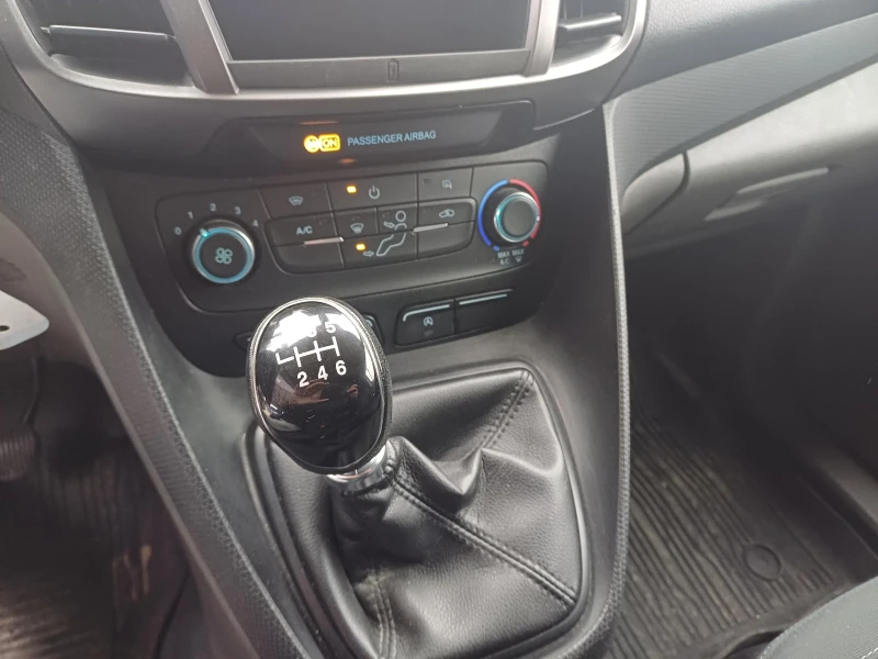 Ford Connect 1.5tdci euro6 83.000x.km facelift, снимка 14 - Автомобили и джипове - 46211635