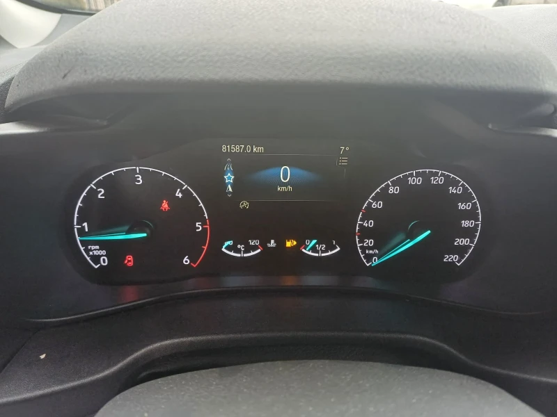 Ford Connect 1.5tdci euro6 83.000x.km facelift, снимка 15 - Автомобили и джипове - 46211635