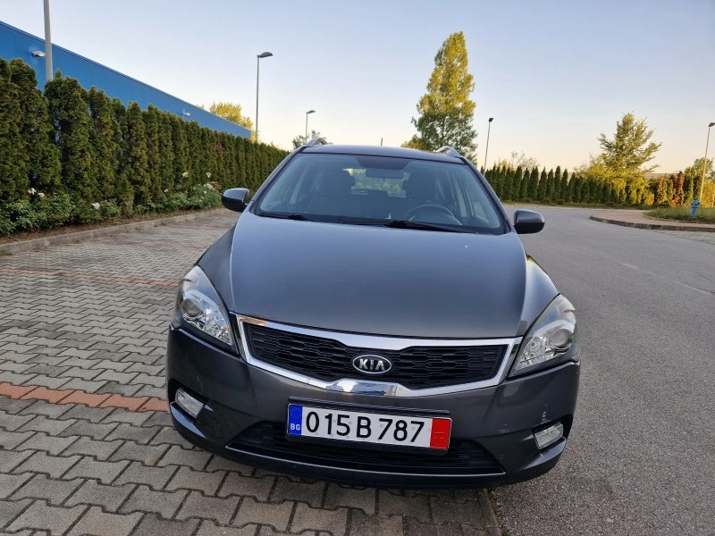 Kia Ceed 1.6 CRDI SW, снимка 8 - Автомобили и джипове - 46591247