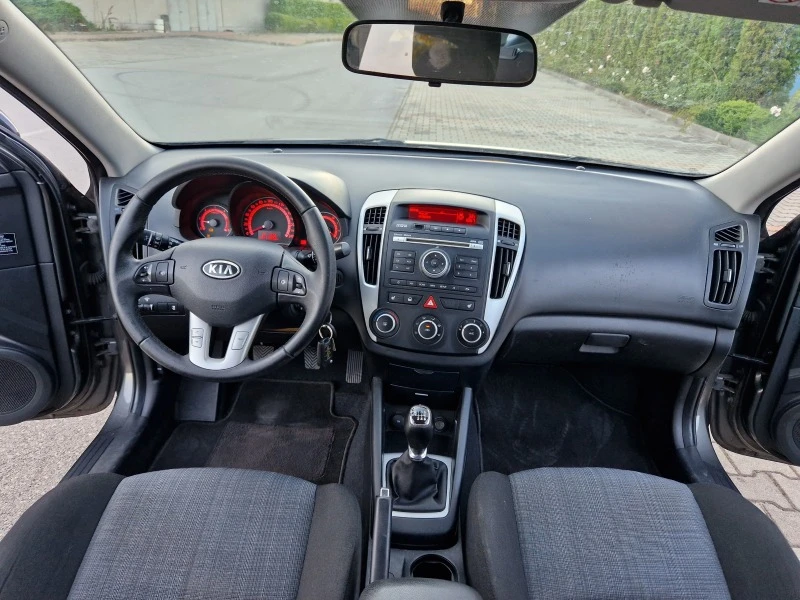 Kia Ceed 1.6 CRDI SW, снимка 15 - Автомобили и джипове - 46591247