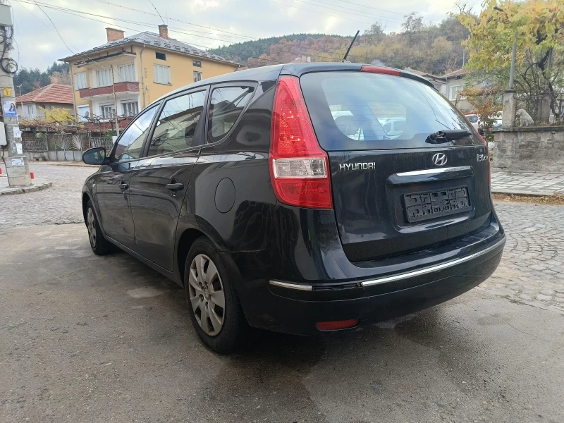 Hyundai I30 1.6i, снимка 4 - Автомобили и джипове - 47991368