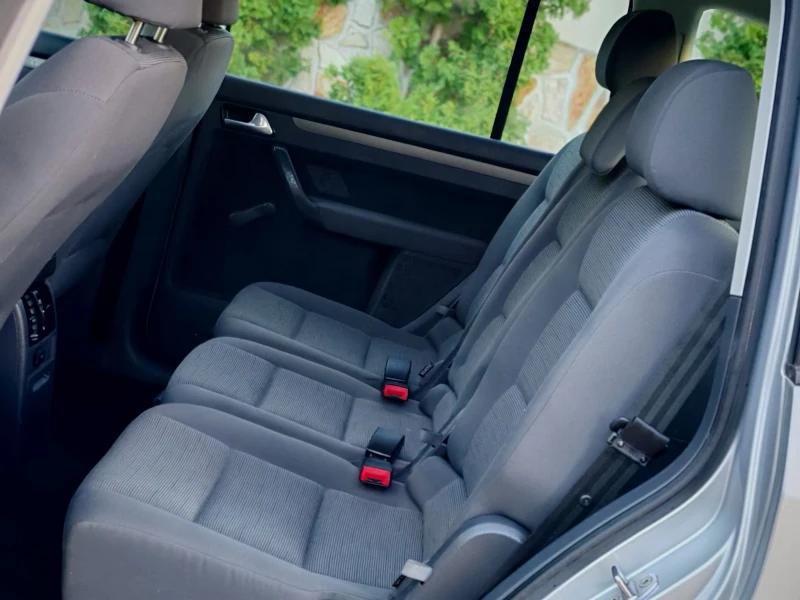 VW Touran 1.9TDI(90)* 6-СКОРОСТИ* FACELIFT* НОВ ВНОС* , снимка 15 - Автомобили и джипове - 52099781