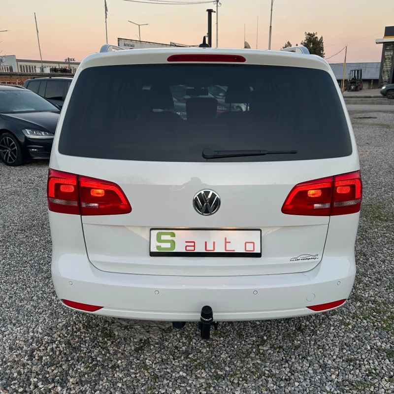 VW Touran 2.0TDI Highline, снимка 4 - Автомобили и джипове - 52753436