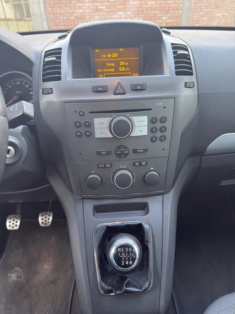 Opel Zafira B, снимка 6 - Автомобили и джипове - 52830782