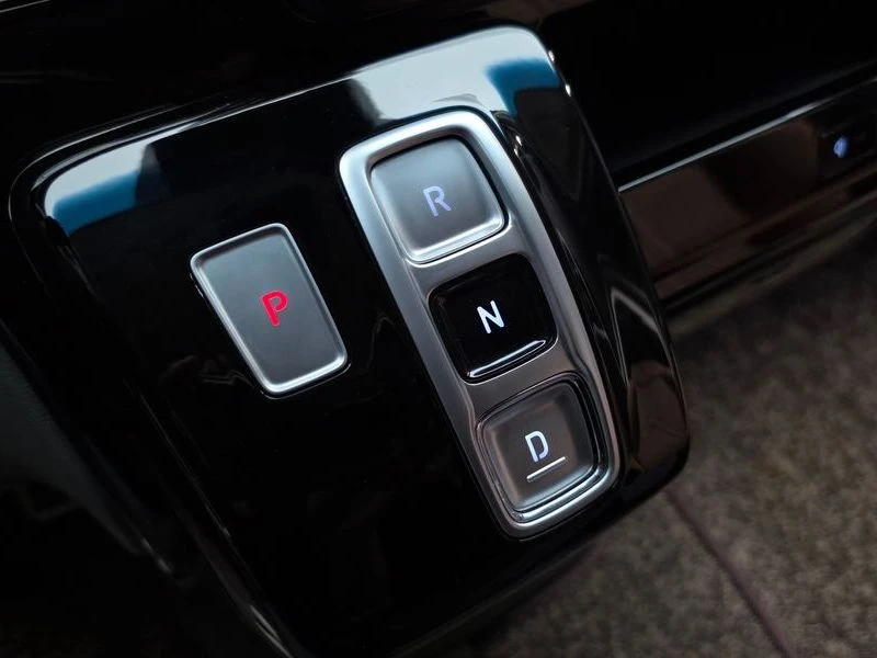 Hyundai Staria 2.2 Automatic, снимка 9 - Автомобили и джипове - 55949640