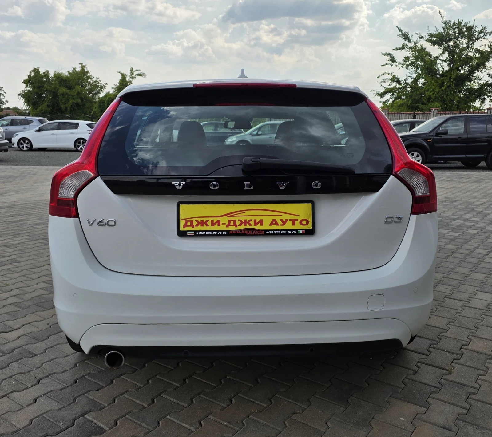 Volvo V60 2.0 D3 138k.c, снимка 5 - Автомобили и джипове - 43193687