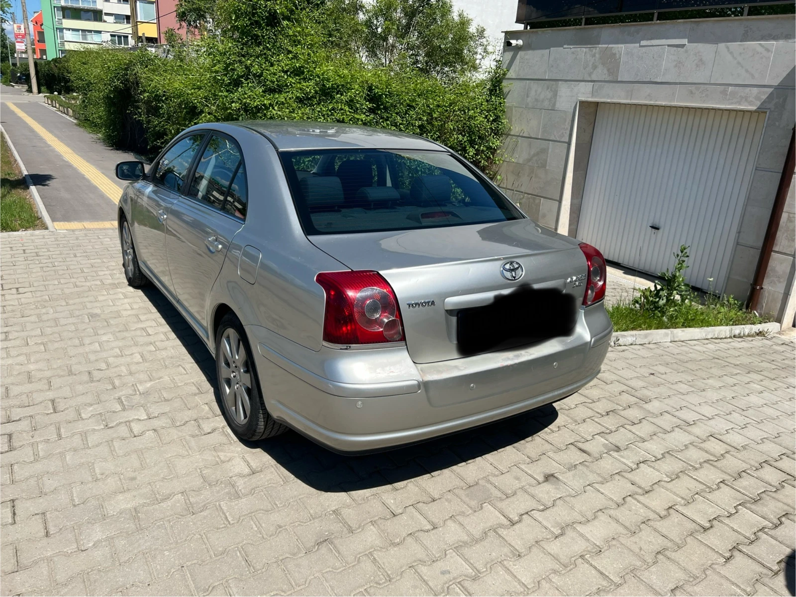Toyota Avensis D4D - изображение 4