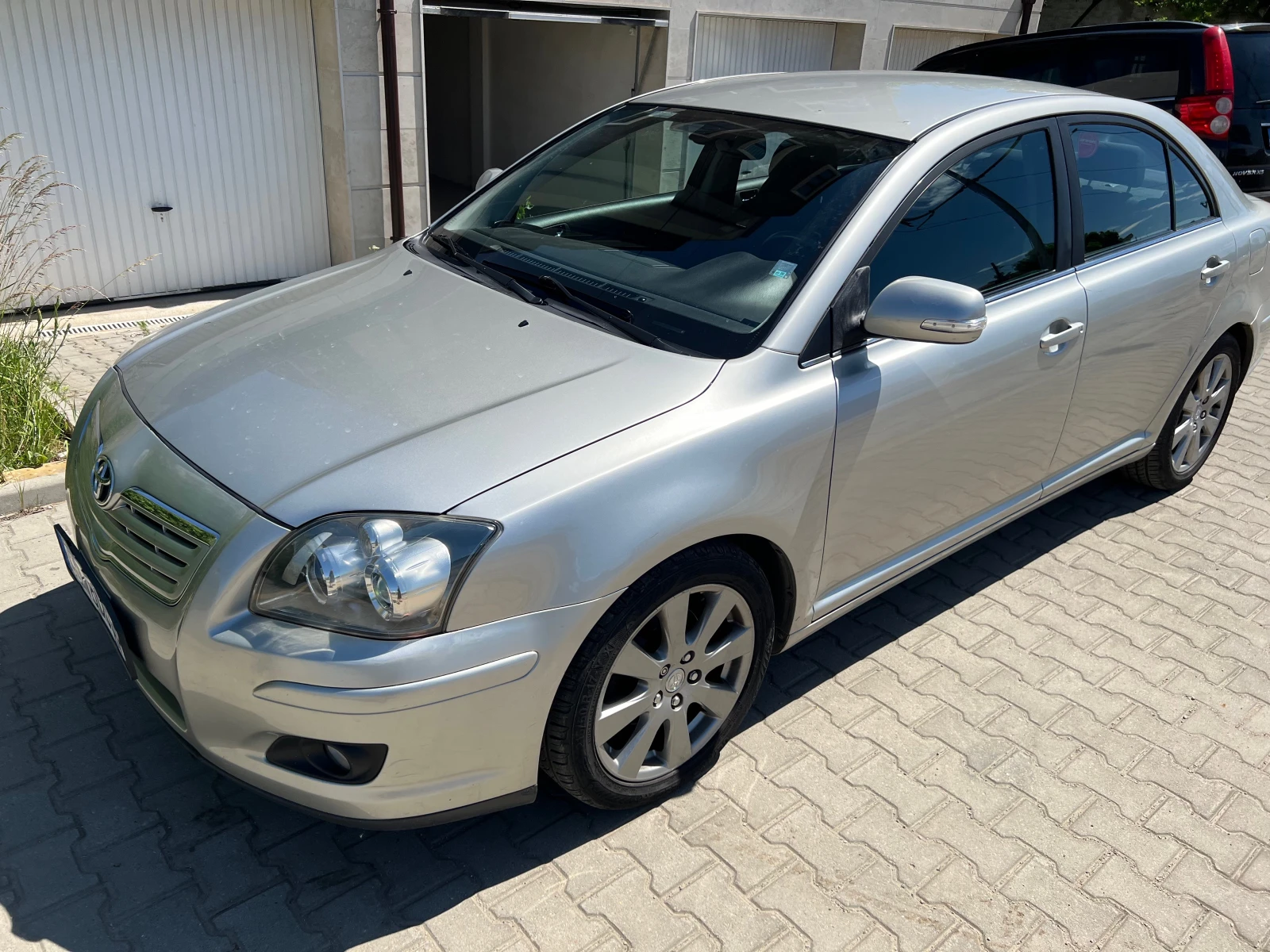 Toyota Avensis D4D - изображение 2