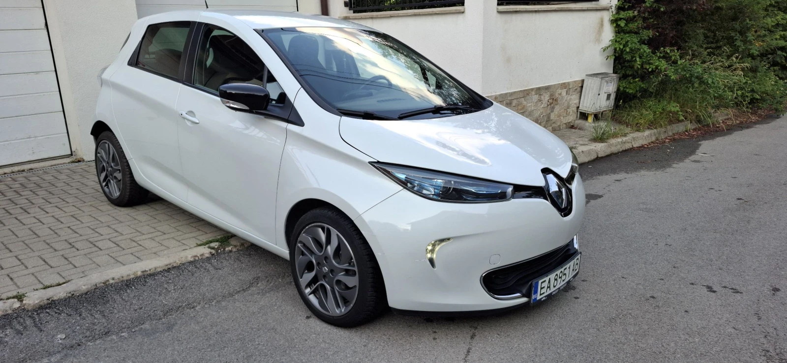 Renault Zoe Intens собствена батерия 90%SOH - изображение 4