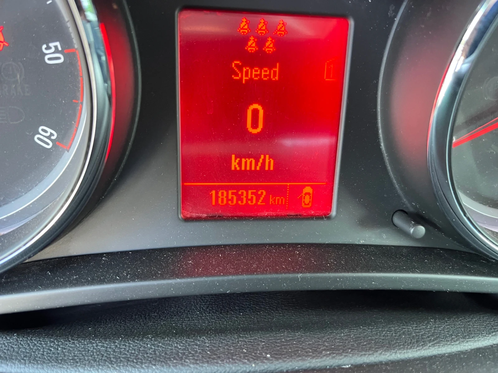 Opel Zafira 2.0 Дизел 6+ 1 ТOURER - изображение 9