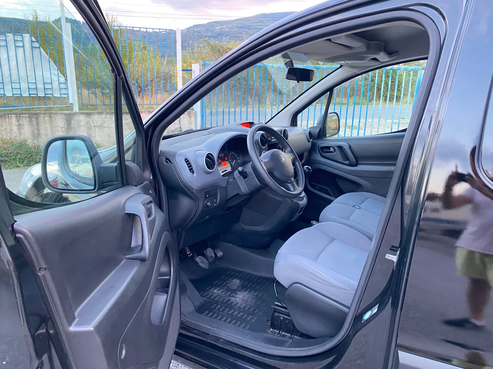 Peugeot Partner 1.6HDI - изображение 9
