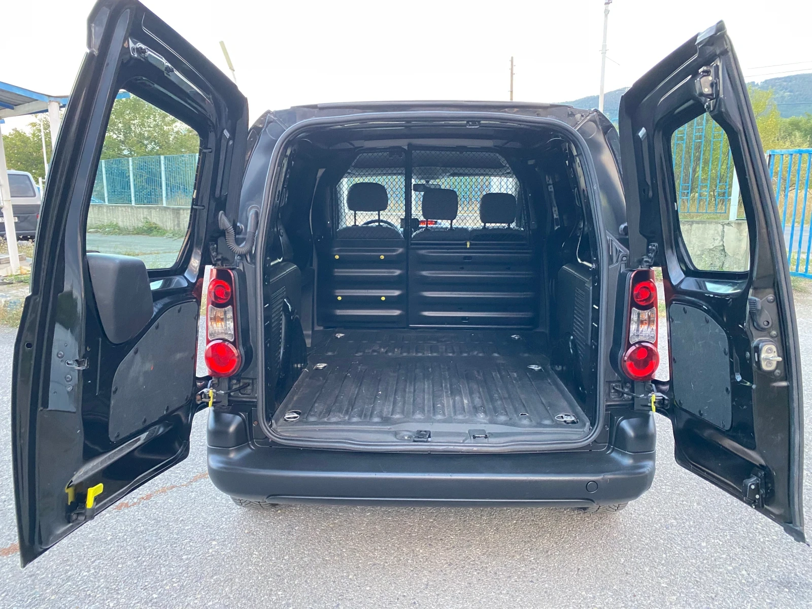 Peugeot Partner 1.6HDI | Mobile.bg   14