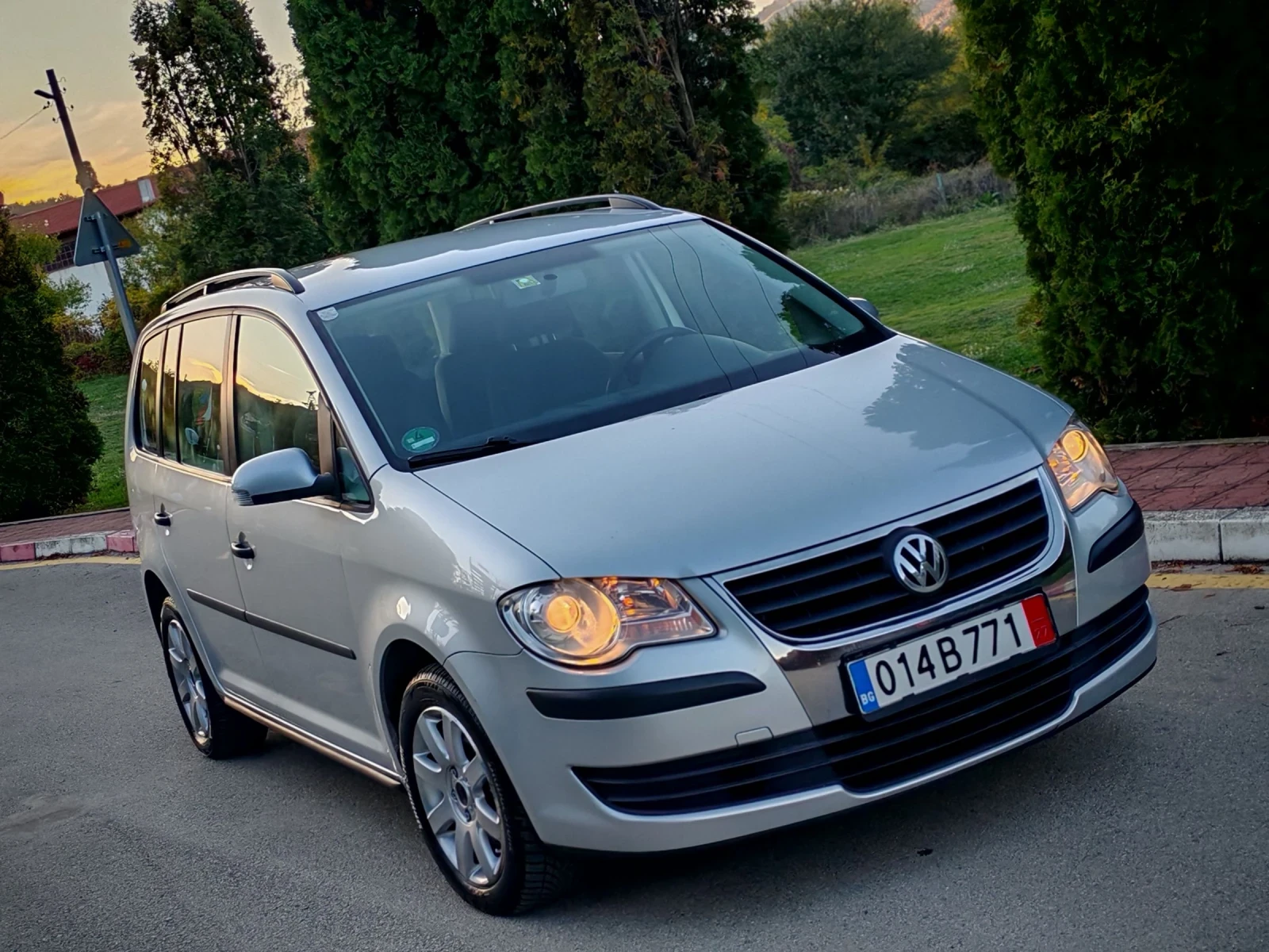 VW Touran 1.9TDI(90)* 6-СКОРОСТИ* FACELIFT* НОВ ВНОС*  - изображение 9