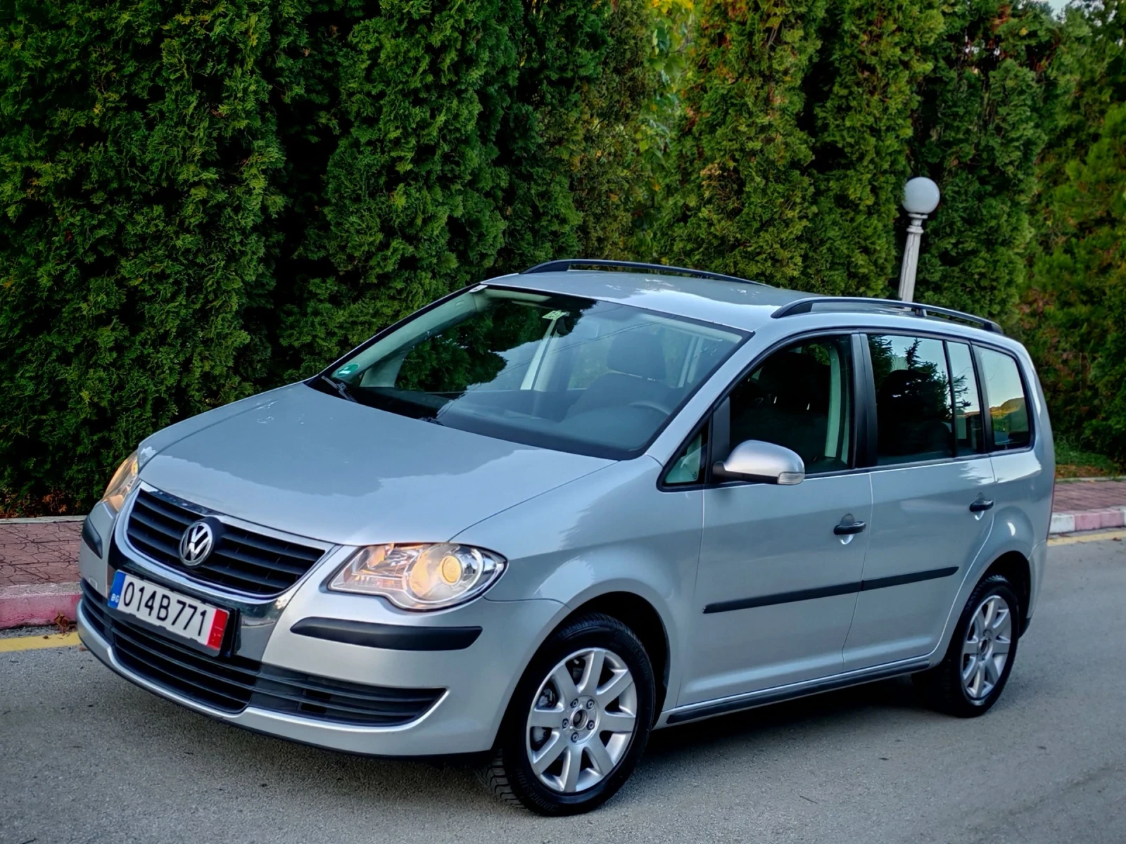 VW Touran 1.9TDI(90)* 6-СКОРОСТИ* FACELIFT* НОВ ВНОС*  - изображение 3