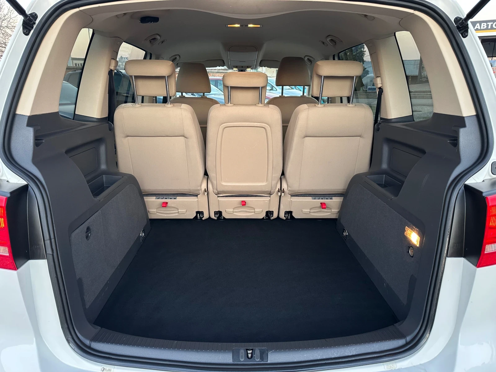 VW Touran 2.0TDI Highline | Mobile.bg   5