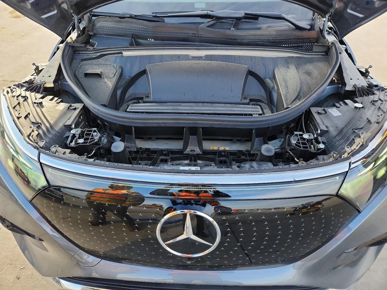 Mercedes-Benz EQS Suv 450+ , снимка 11 - Автомобили и джипове - 54072573