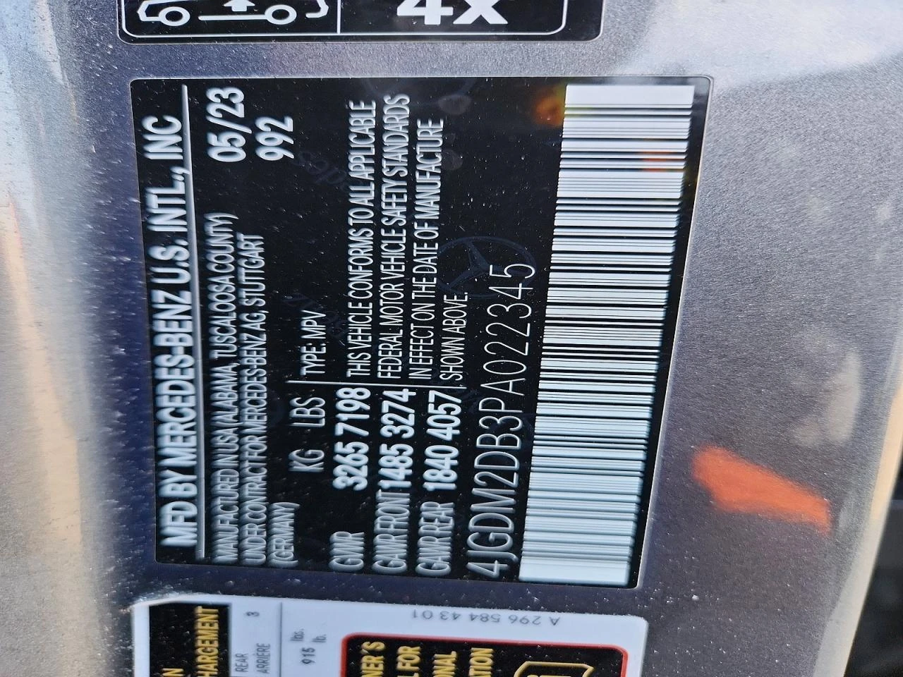 Mercedes-Benz EQS Suv 450+ , снимка 13 - Автомобили и джипове - 54072573