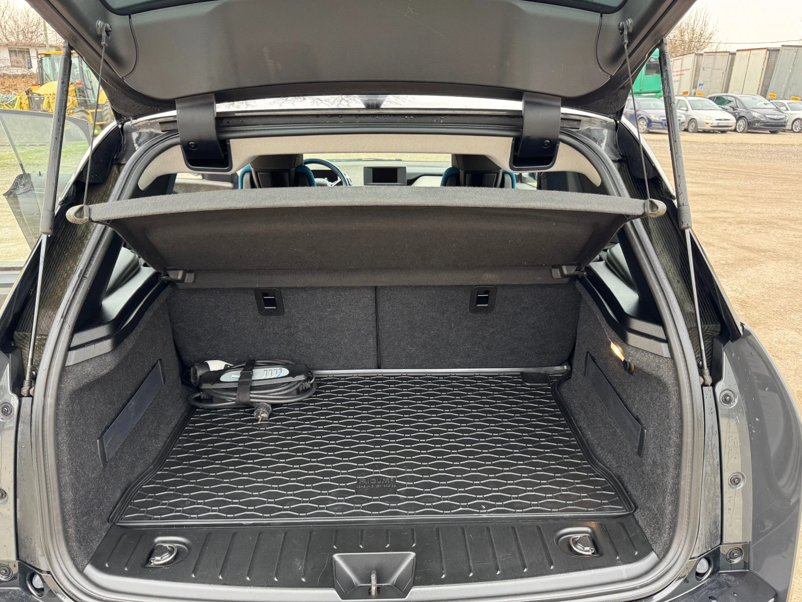 BMW i3 Rex, снимка 11 - Автомобили и джипове - 54162314