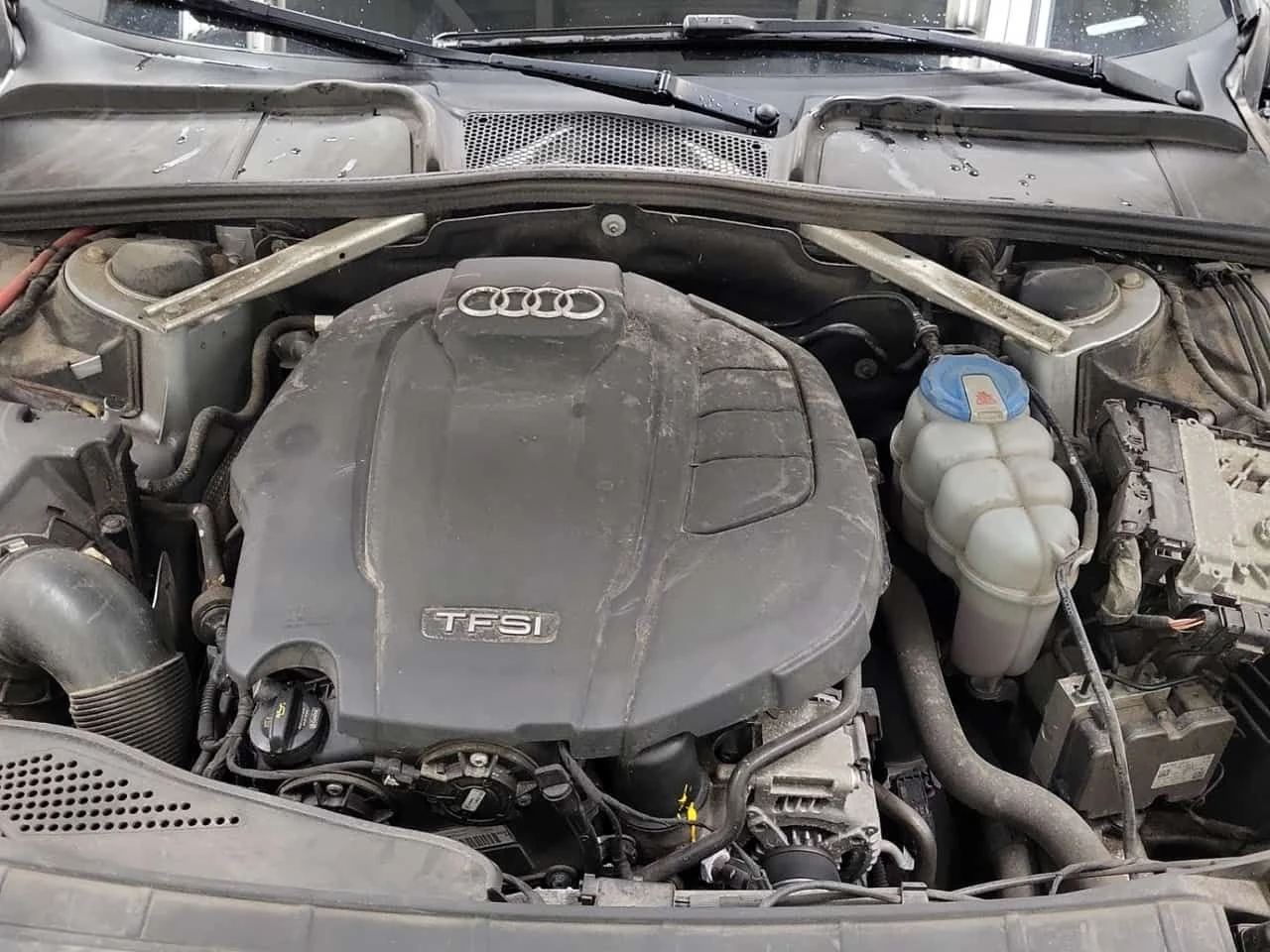 Audi A5 Progressiv/CARFAX/Шибидах/Памет/Подгрев/2 КЛЮЧА, снимка 17 - Автомобили и джипове - 54231614