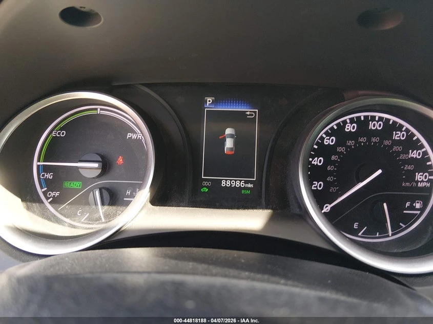 Toyota Camry 2.5l Le Hybrid, снимка 7 - Автомобили и джипове - 54234944