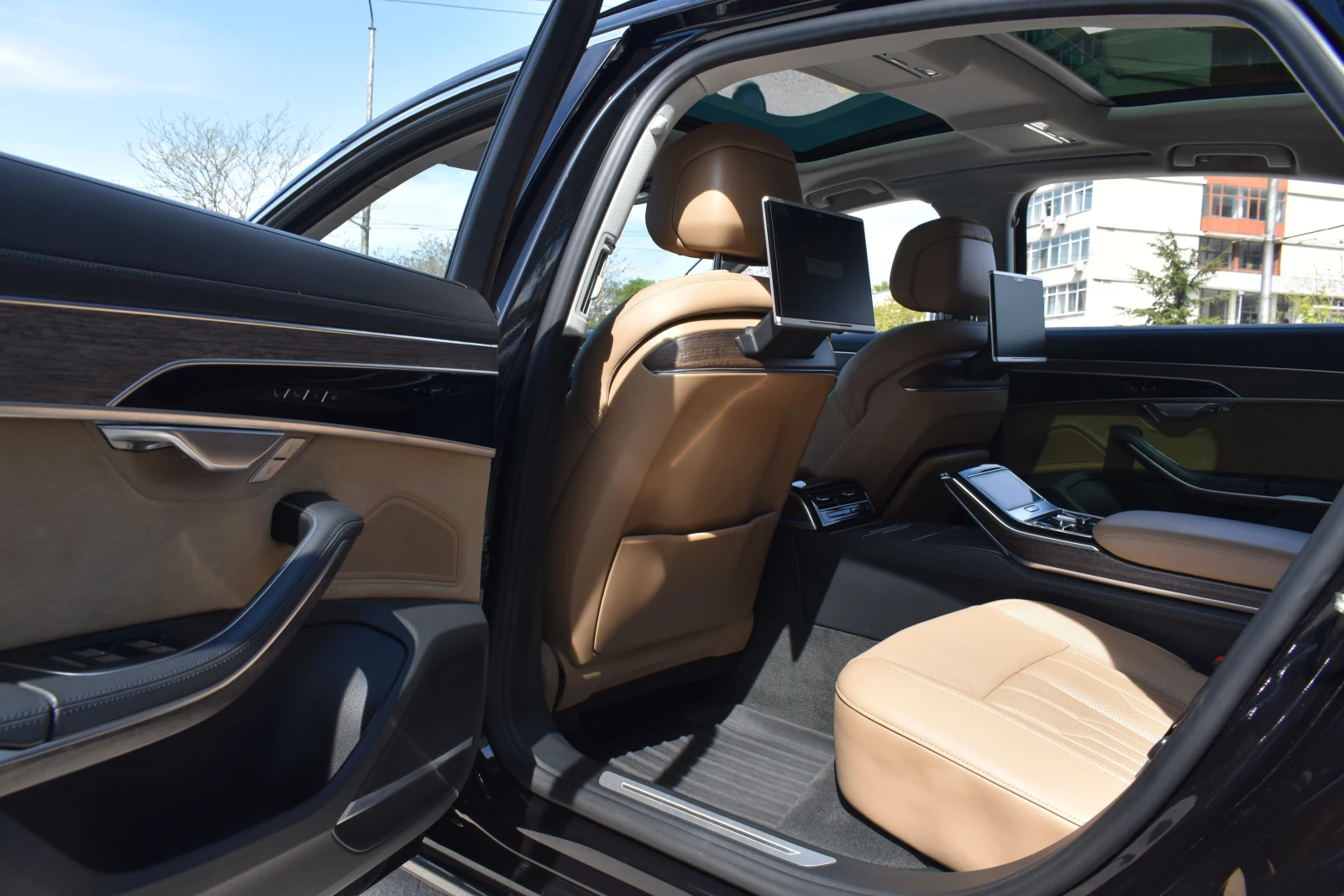 Audi A8 LONG* 3TV* BANG* ОБДУХ* Хладилник* FULL-MAX, снимка 10 - Автомобили и джипове - 54482656
