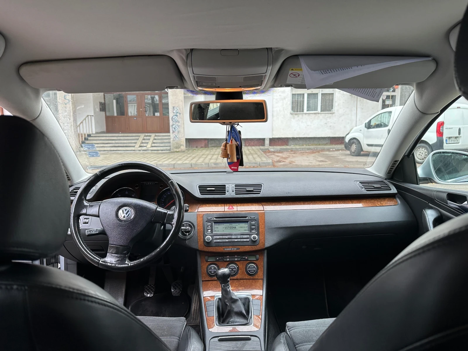 VW Passat 1.9 TDI, снимка 4 - Автомобили и джипове - 54929228