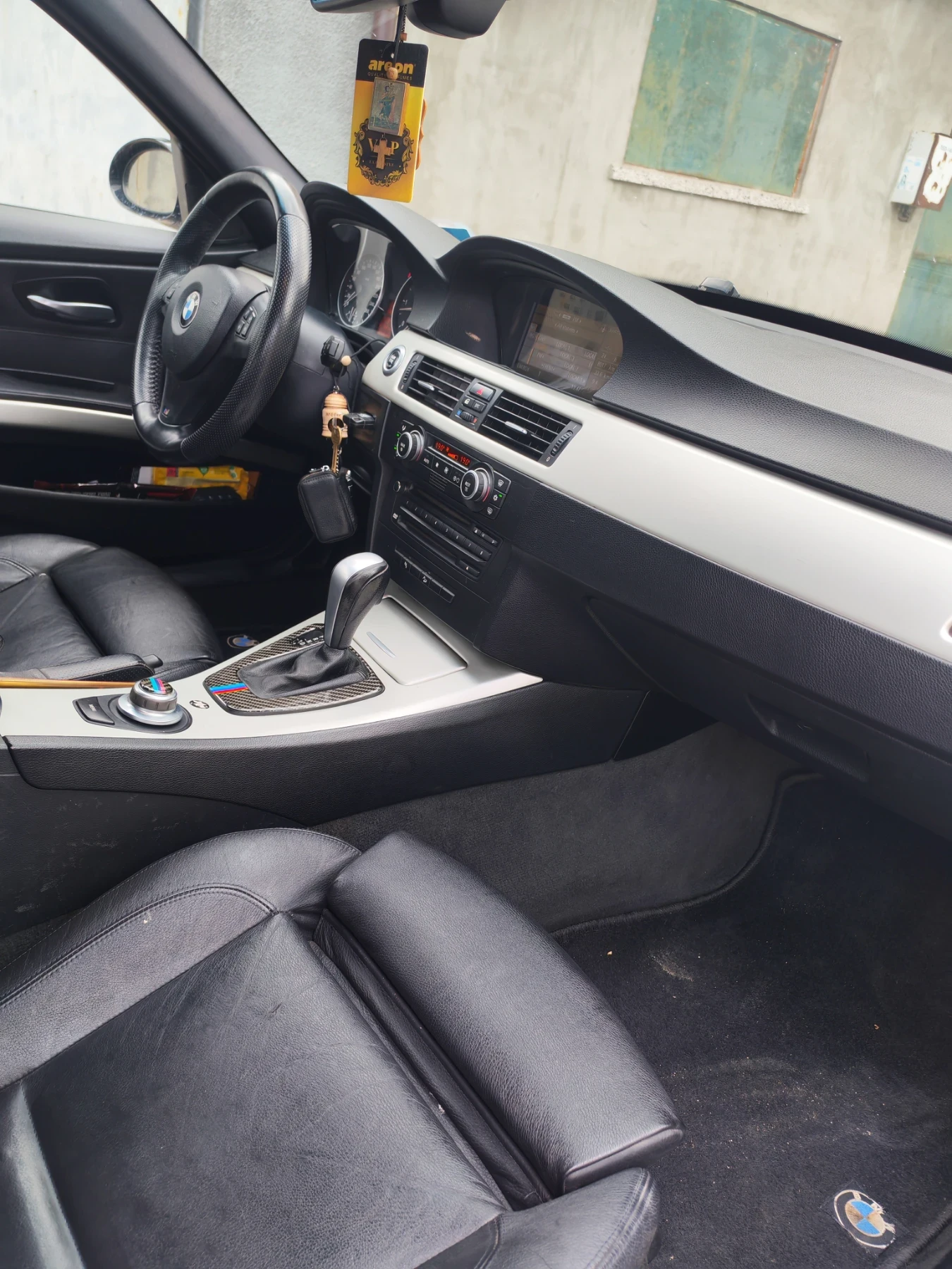 BMW 330, снимка 5 - Автомобили и джипове - 54960451