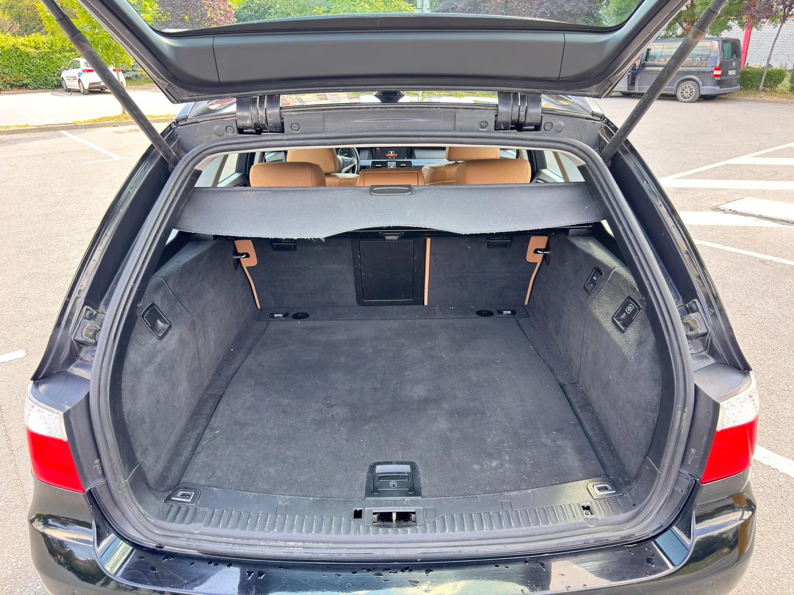 BMW 525 XI Swiss, снимка 13 - Автомобили и джипове - 54990148