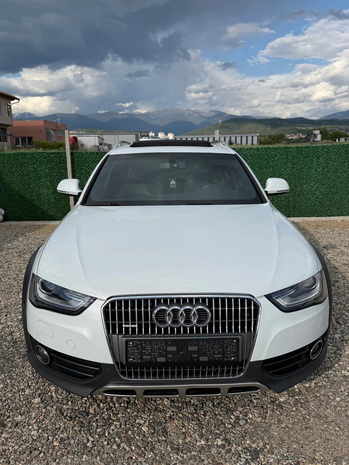 Audi A4 Allroad 2.0 TDI / PANORAMA / QUATTRO / BANG&OLUFSEN, снимка 3 - Автомобили и джипове - 55016854
