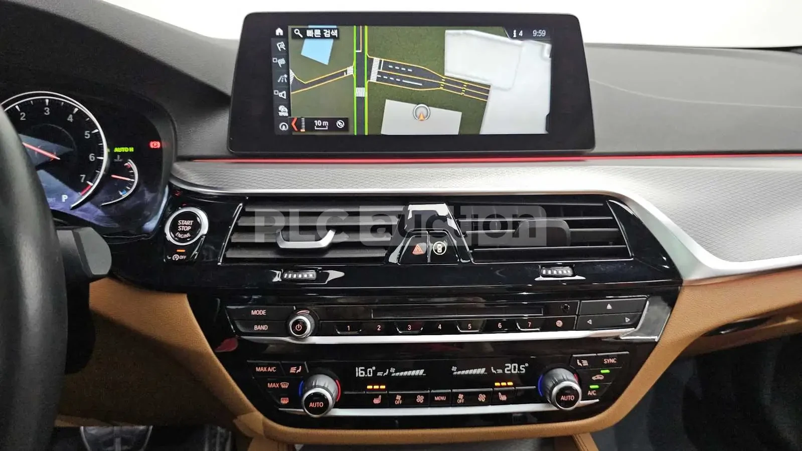 BMW 530 XDRIVE HEAD UP/360#PANO# #УНИКАТ# !FULL!, снимка 11 - Автомобили и джипове - 55187474