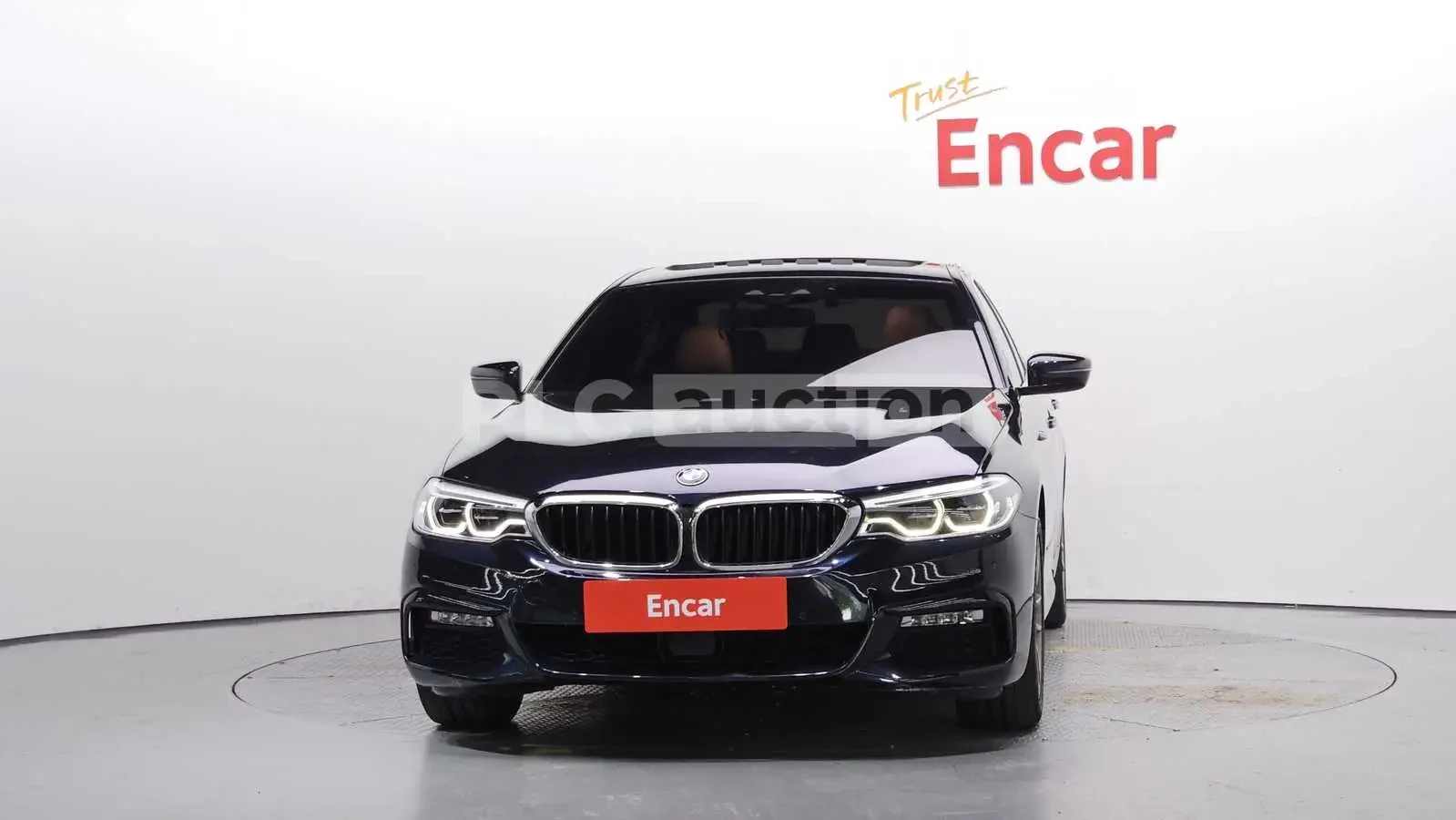 BMW 530 XDRIVE HEAD UP/360#PANO# #УНИКАТ# !FULL!, снимка 3 - Автомобили и джипове - 55187474