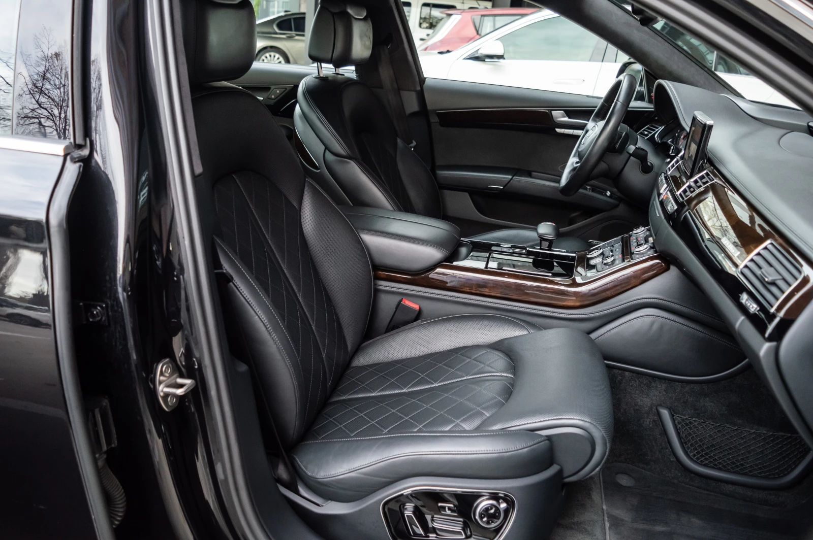 Audi A8 L 4.0TFSI Quattro, снимка 10 - Автомобили и джипове - 55226286
