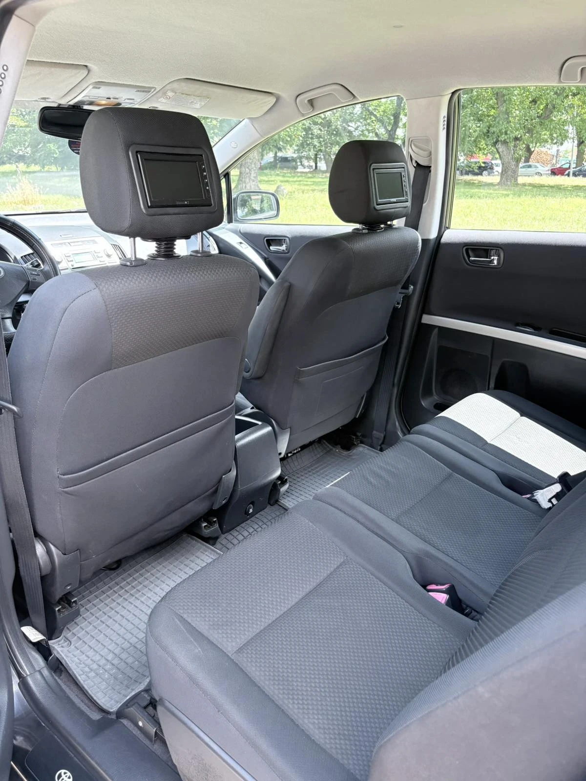 Toyota Corolla verso, снимка 12 - Автомобили и джипове - 55279667