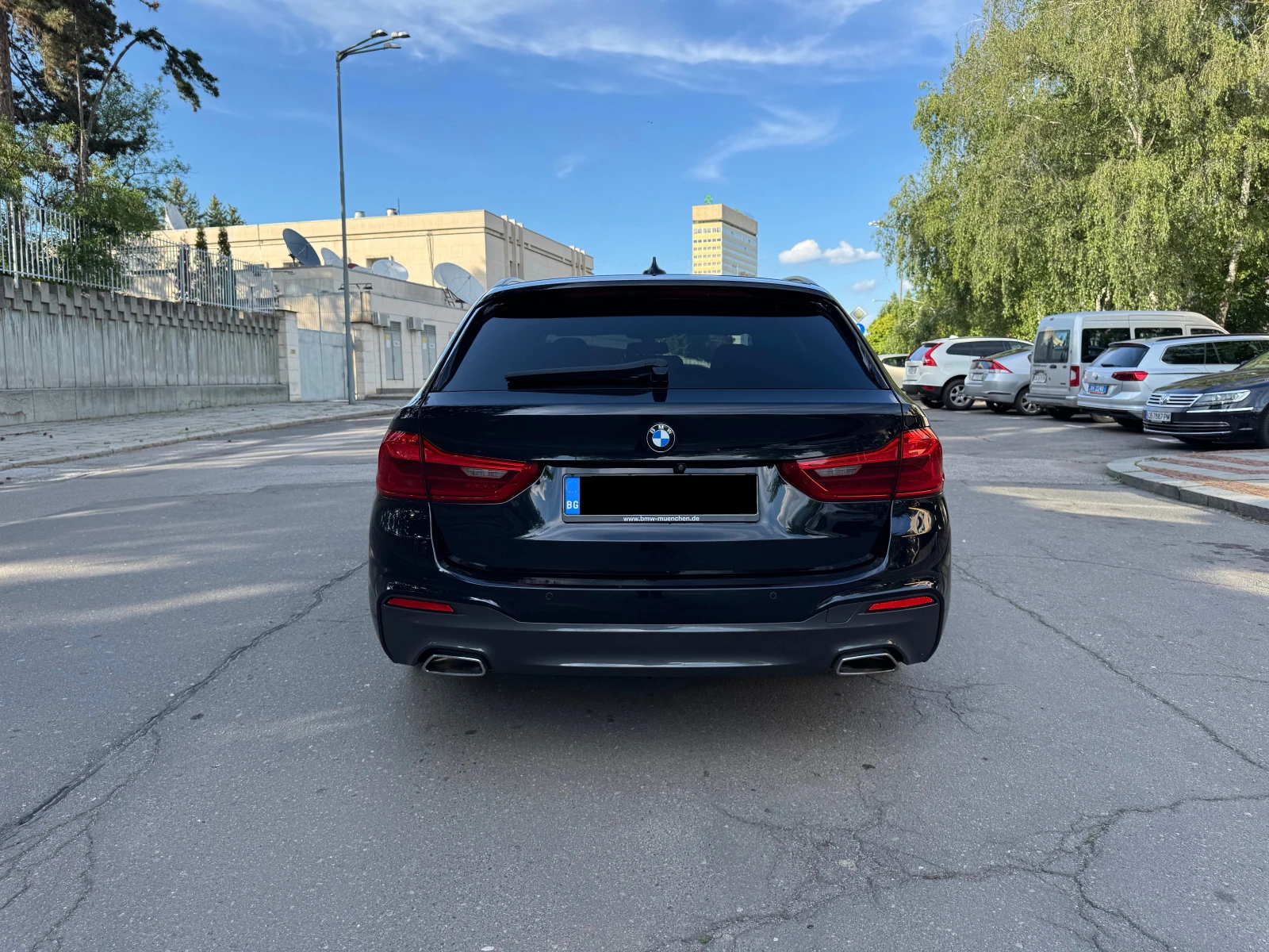 BMW 520 d xDrive M Sport Touring , снимка 6 - Автомобили и джипове - 55364465