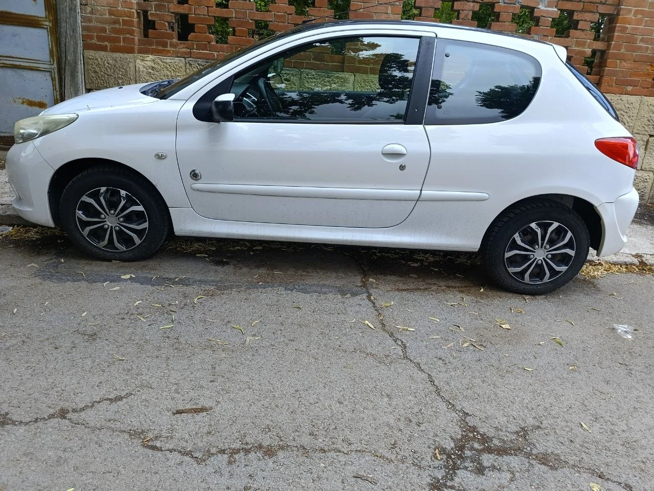 Peugeot 206 + 