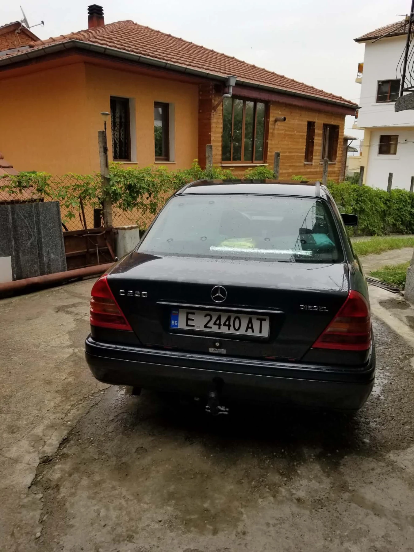 Mercedes-Benz C 220, снимка 2 - Автомобили и джипове - 55787374
