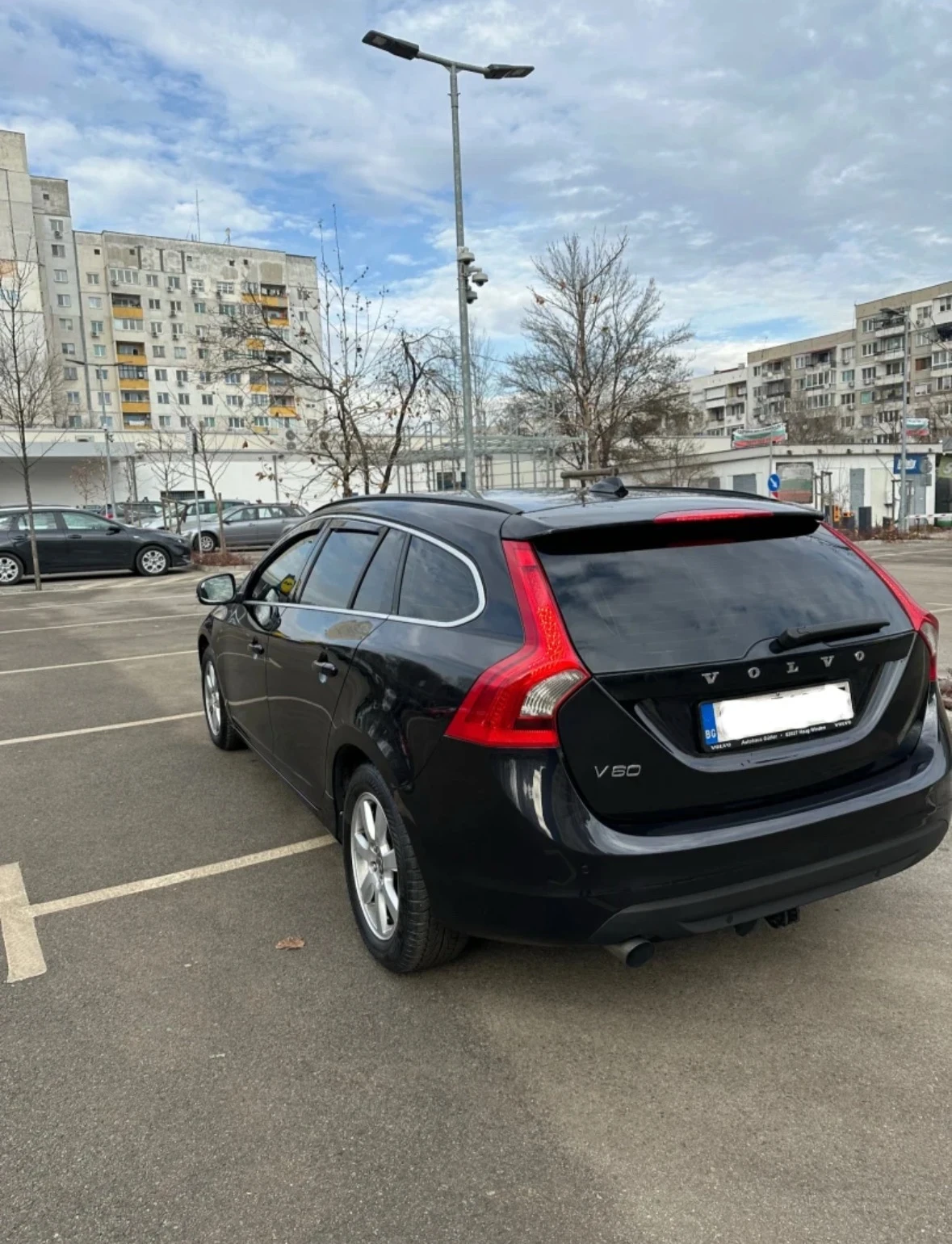 Volvo V60 D3, снимка 4 - Автомобили и джипове - 55853416
