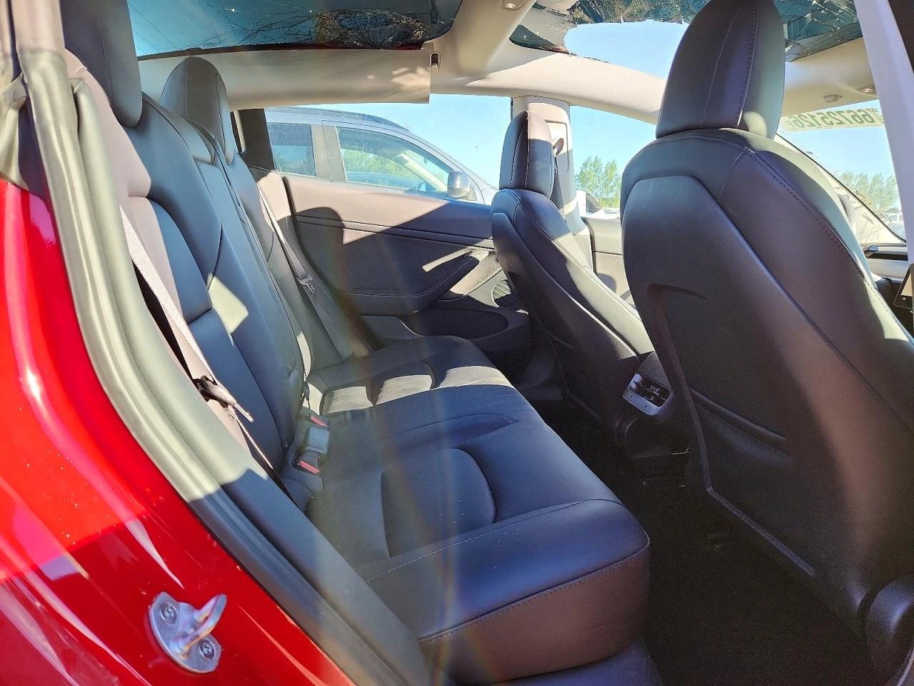 Tesla Model 3 RWD, снимка 10 - Автомобили и джипове - 56405470