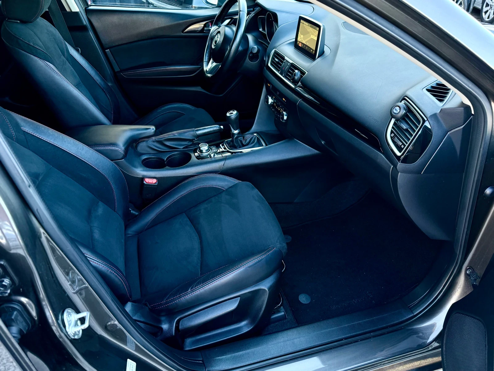 Mazda 3 2.2d-NAKAMA-2017�-����-����-������ | Mobile.bg � ����������� 12