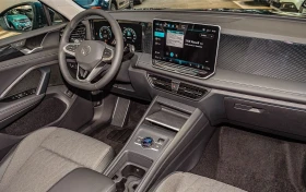 VW Tiguan LIFE* DISTRONIC* CAMERA* KEYLESS* CARPLAY* , снимка 9