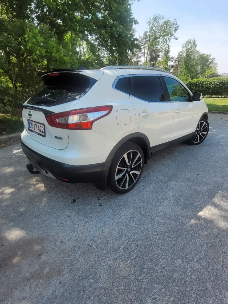 Nissan Qashqai, снимка 10 - Автомобили и джипове - 47565428